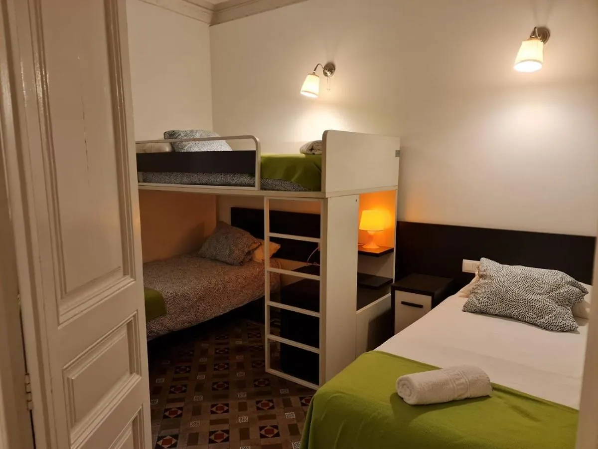 Big Apartment Barcelona Gran Via 0*,  Španělsko